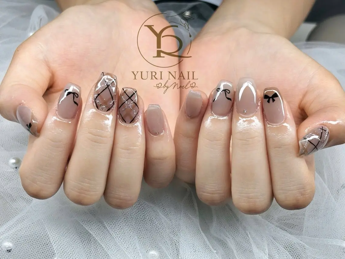 ネイル チークネイル フットネイル グラデーション 韓国ネイル 持ち込み ハンドネイル フットネイル ハンドケア YURI Nail NARITAのネイルデザイン