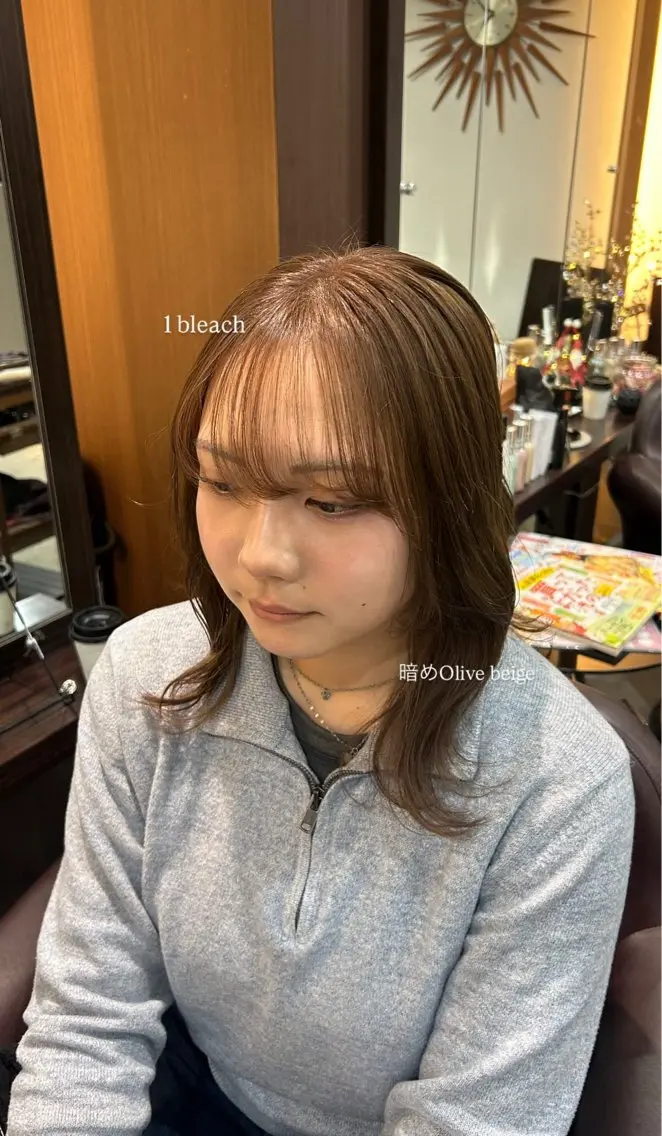ミディアム カラー ベージュカラー ブルーカラー オリーブベージュ 坂本奈都美/Jr.s 🎀のヘアスタイル
