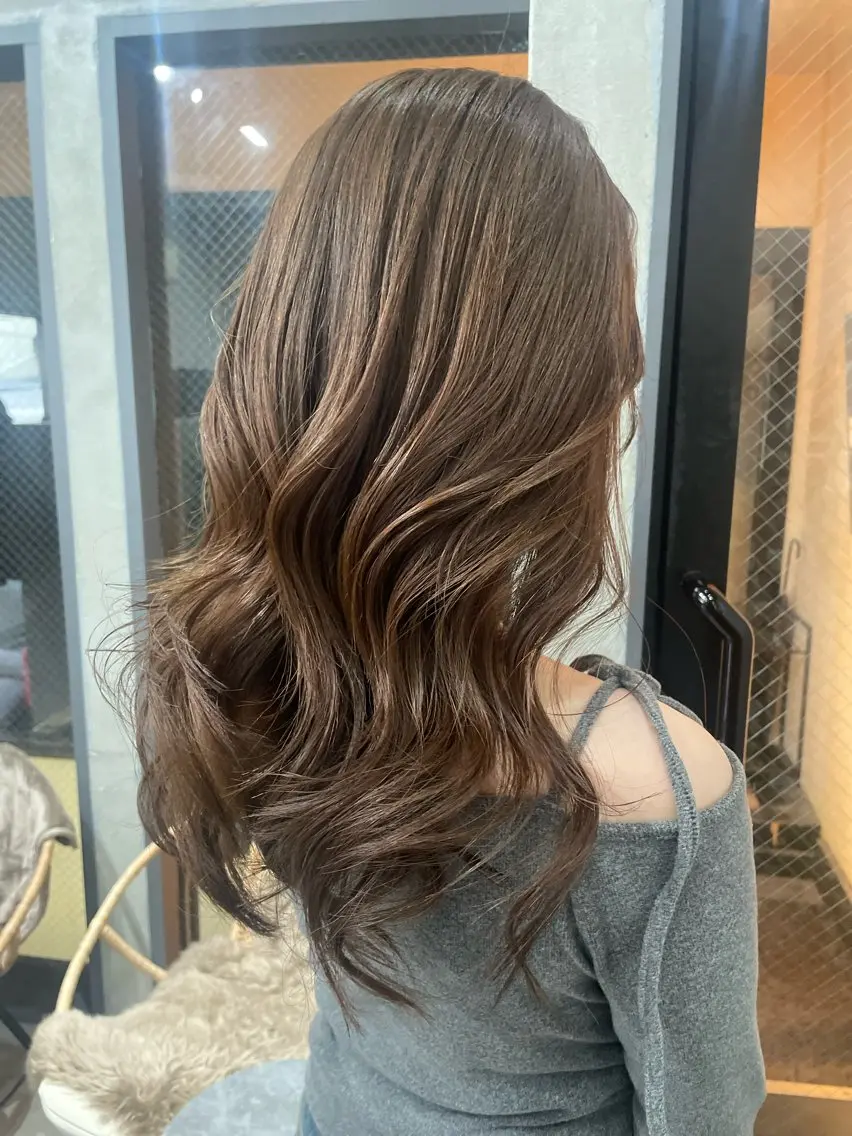 ロング カラー ベージュカラー レイヤーカット AIRI layer cut hairのヘアスタイル