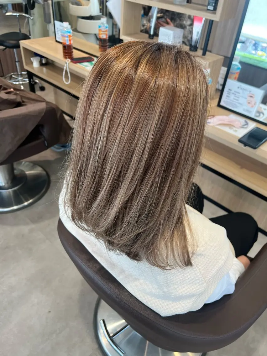 【似合わせカット+髪質改善カラー+炭酸バブル】の写真