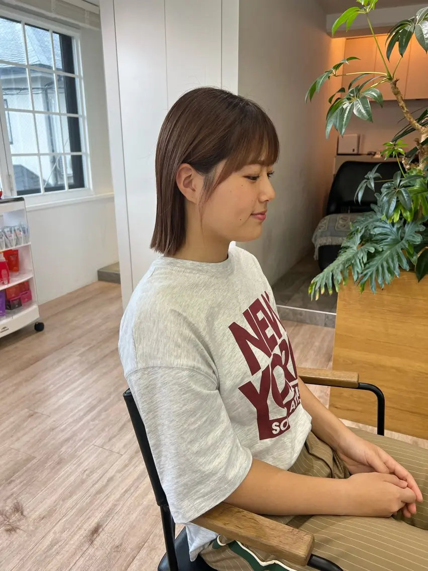 ミディアム カラー カット ヘアカラー トリートメント 艶ベージュ/オリーブ カラー🫒airiのヘアスタイル