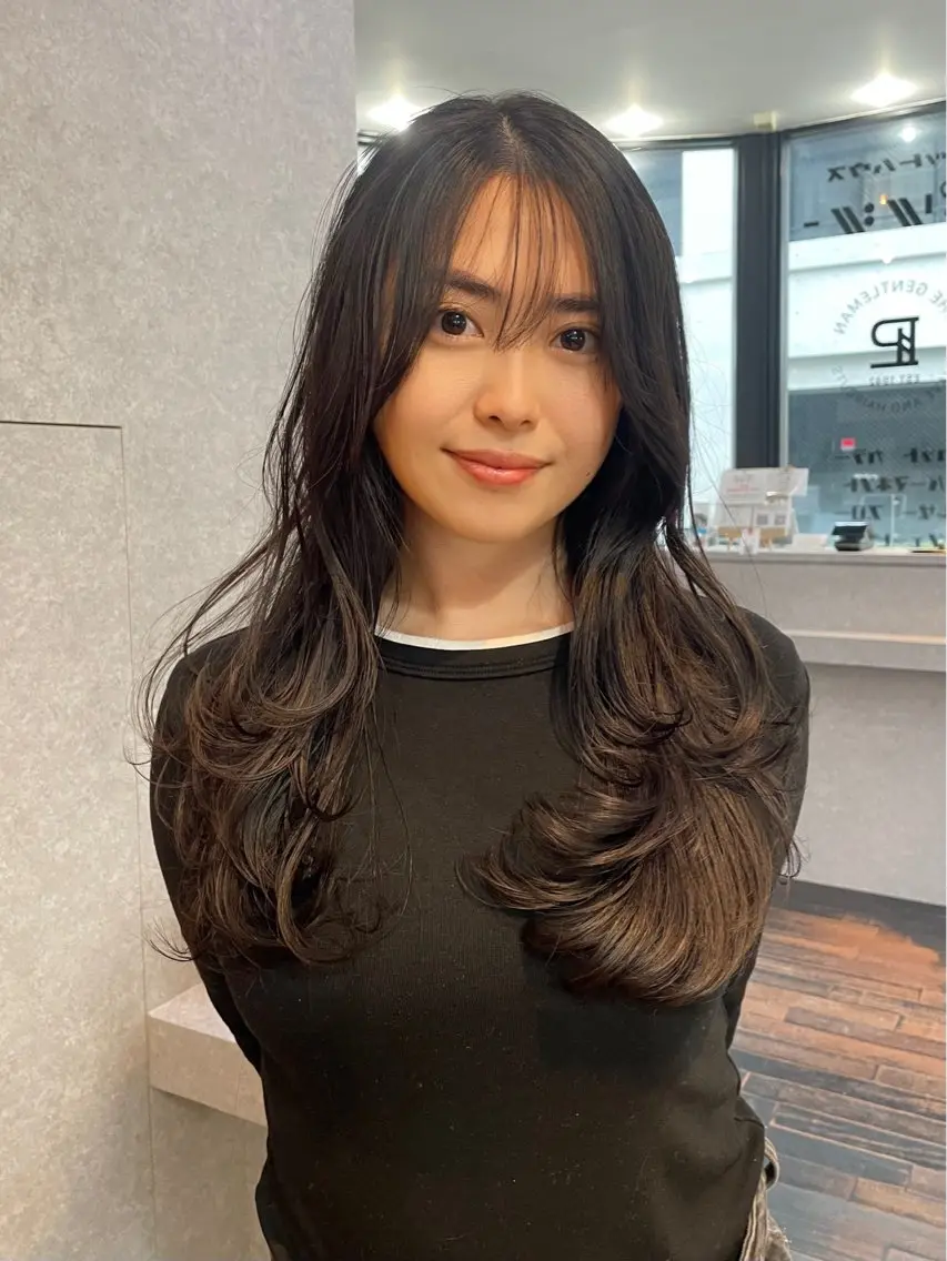ロング カラー ブラウンカラー 透明感カラー ナチュラルブラウン レイヤーカット 似合わせカット カット ヘアカラー トリートメント 川上拓真 ✂︎学芸大学のヘアスタイル