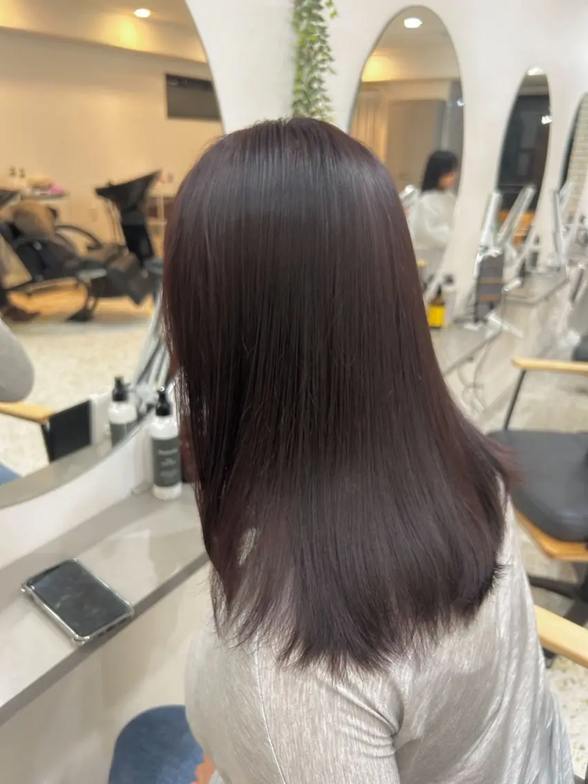 ミディアム カラー 透明感カラー 莉々子のヘアスタイル