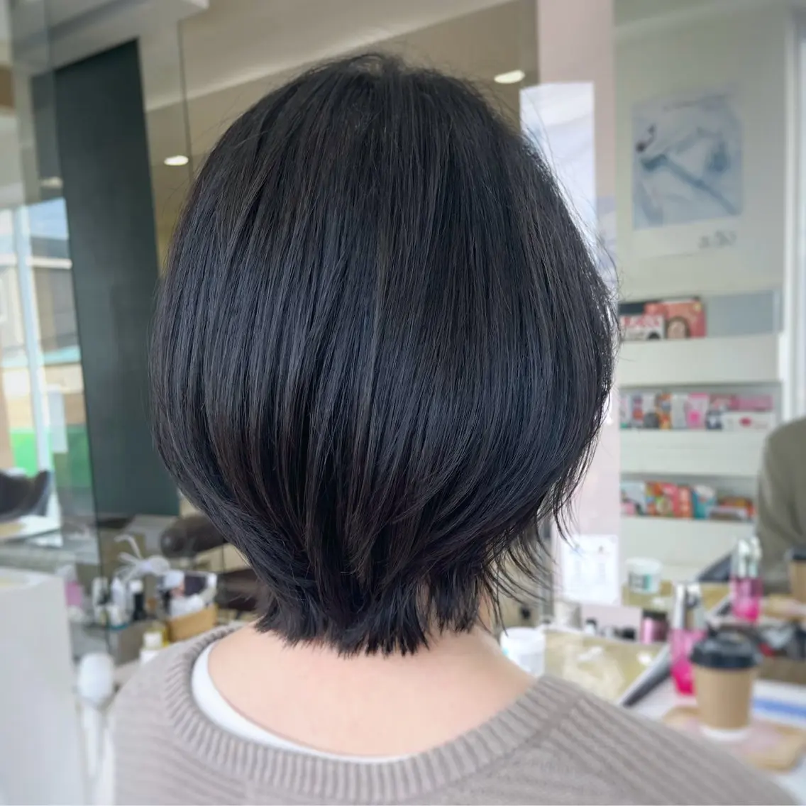 ショート くびれヘア レイヤーカット ウルフカット ❤️🔥ハイトーン /レイヤー/IORIのヘアスタイル
