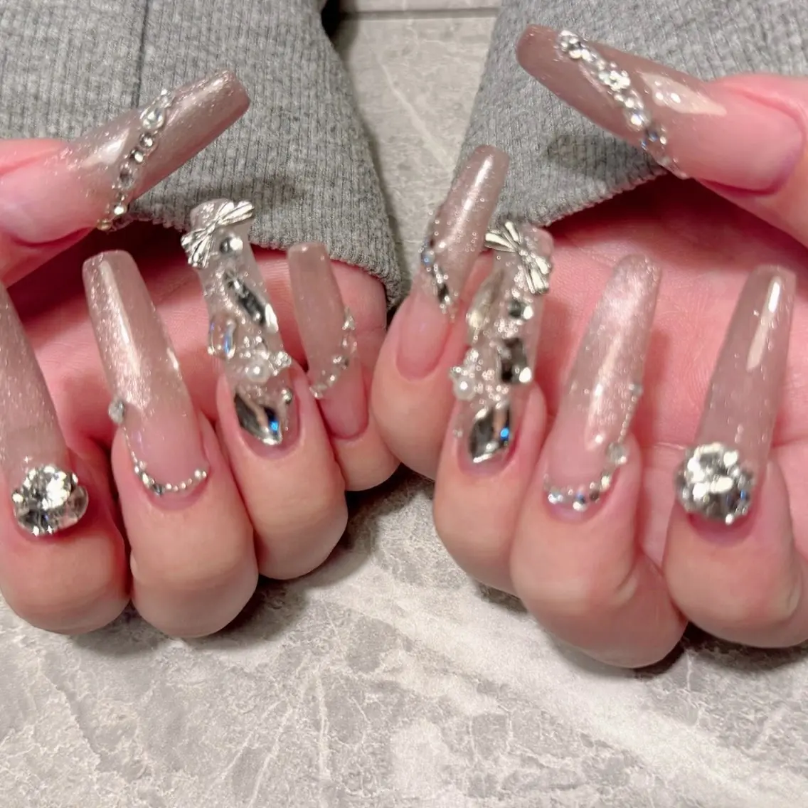 ネイル Reve. 黒澤のネイルデザイン