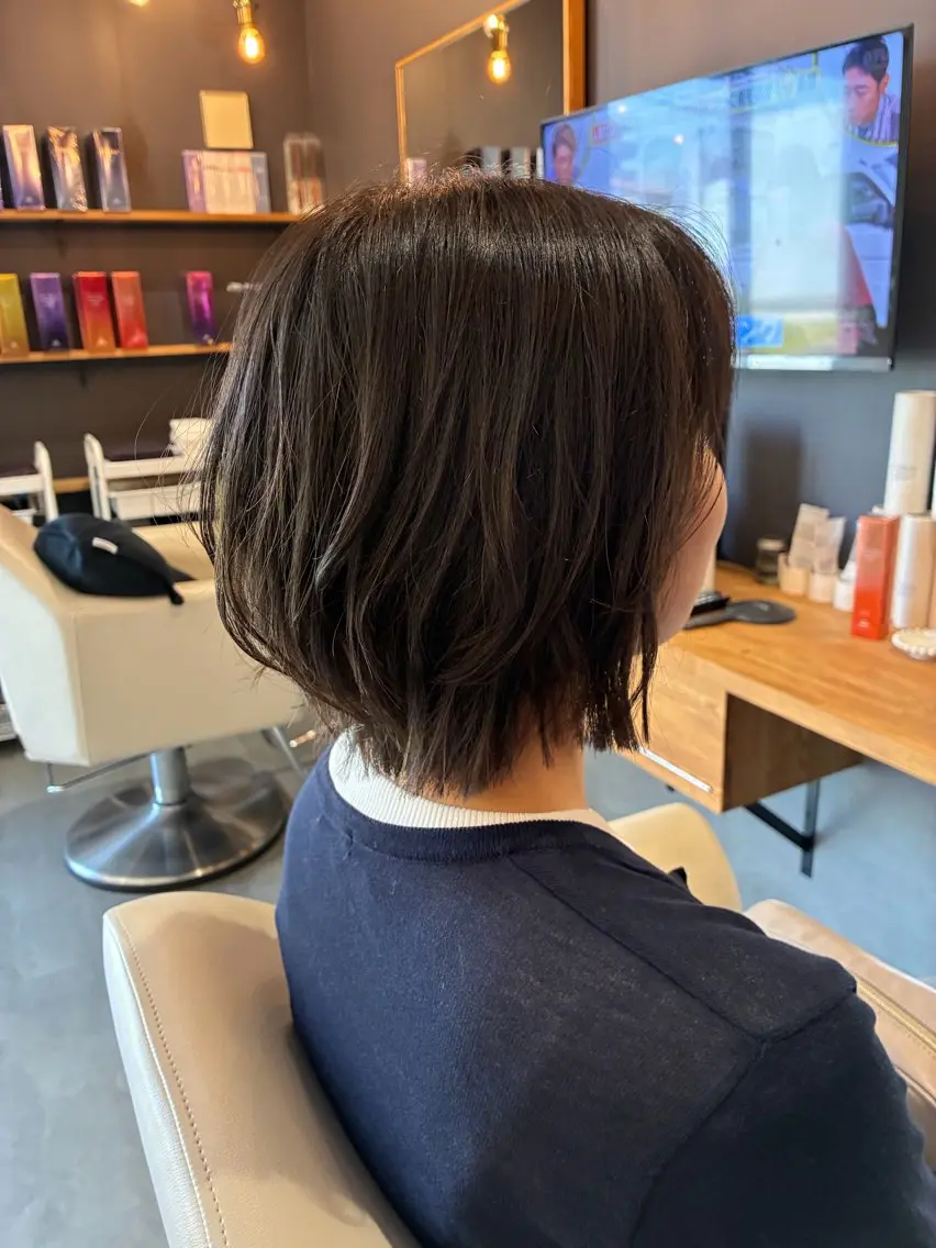 ミディアム カット CoCooN Hiromiのヘアスタイル