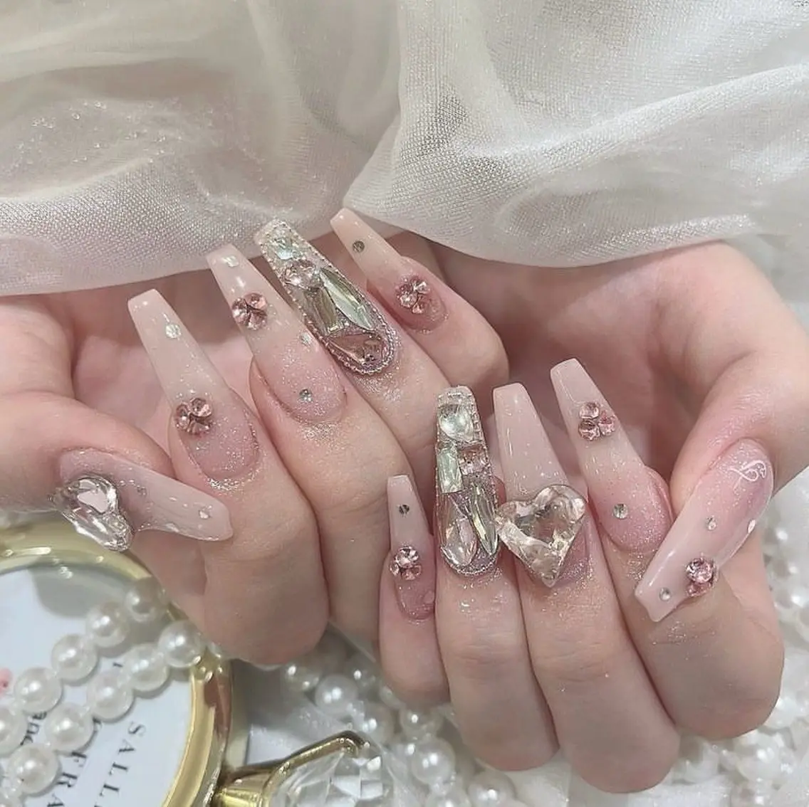 ネイル フレンチネイル ジェルネイル 韓国ネイル マグネットネイル マグネットフレンチ akina nailsのネイルデザイン