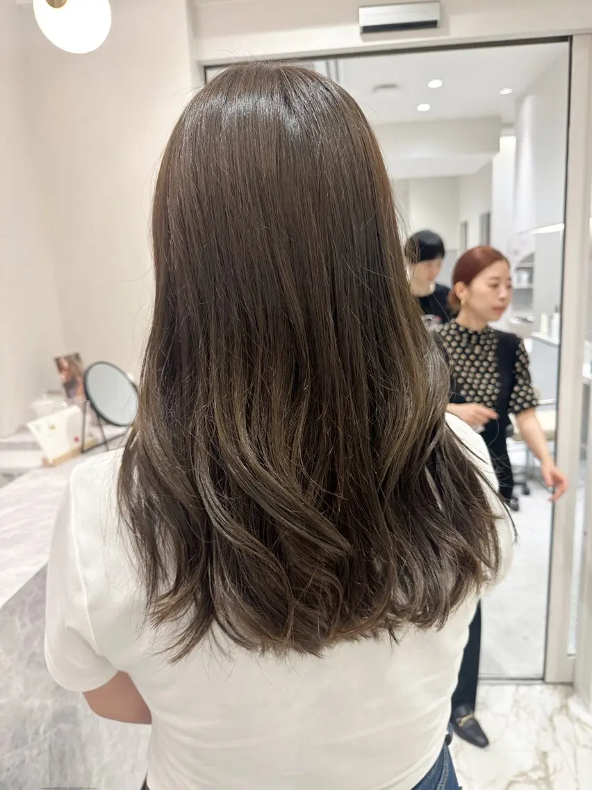 セミロング カラー カット ヘアカラー トリートメント 韓国レイヤー✨ yasuko銀座のヘアスタイル