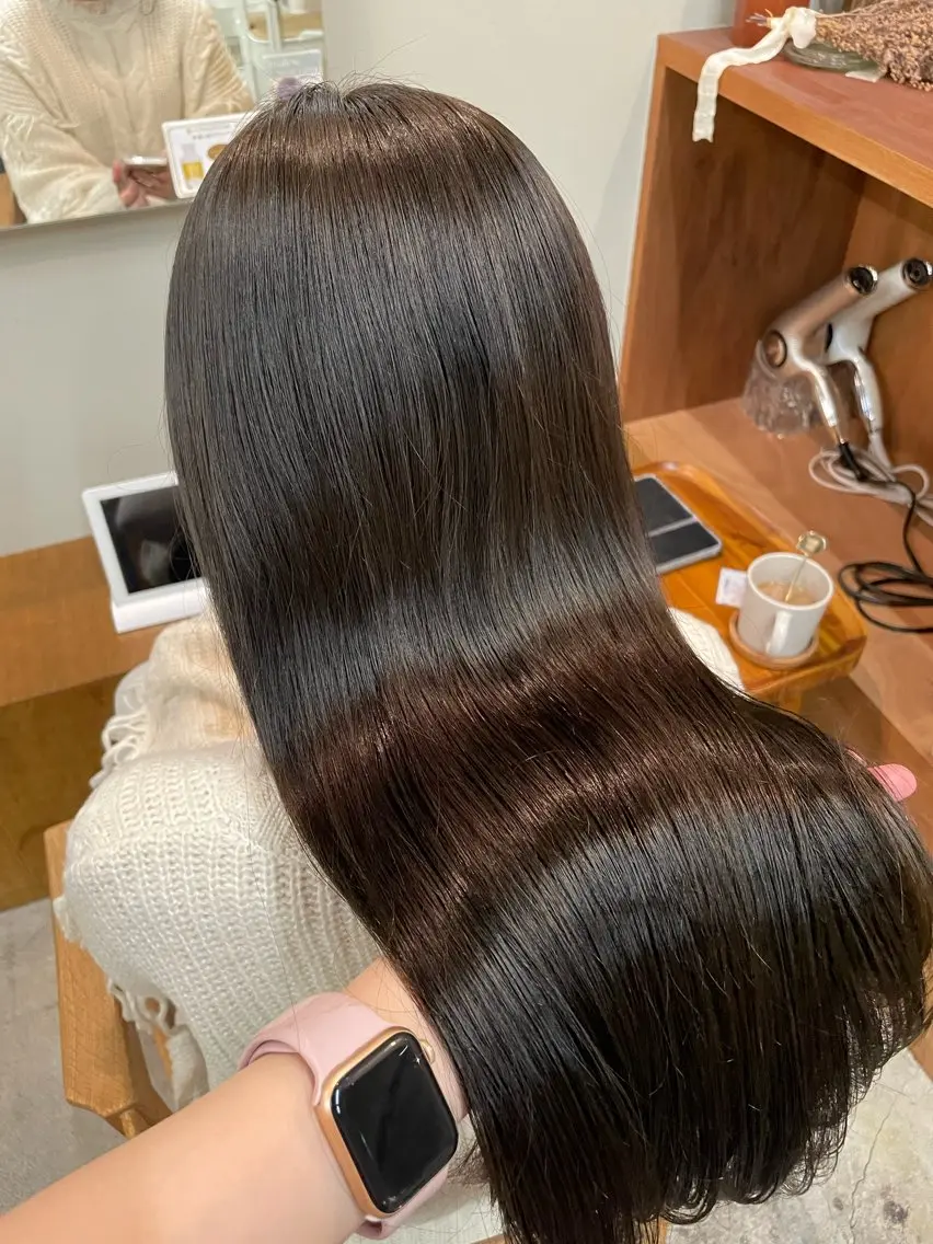 ロング カラー 山下 悠月のヘアスタイル