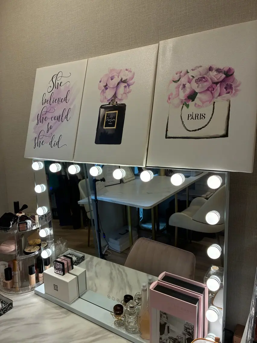 急なご予定やデート前に!ドレッサー貸出🪞コスメ&コテアイロンレンタル💄ご希望の方はお洋服レンタル(別途料金)も可能✨の写真