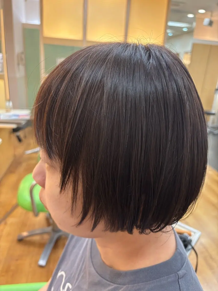 ショート ボブ 顔まわりレイヤー 顔周りカット レイヤーカット 小顔カット カット 植野 陽菜のヘアスタイル