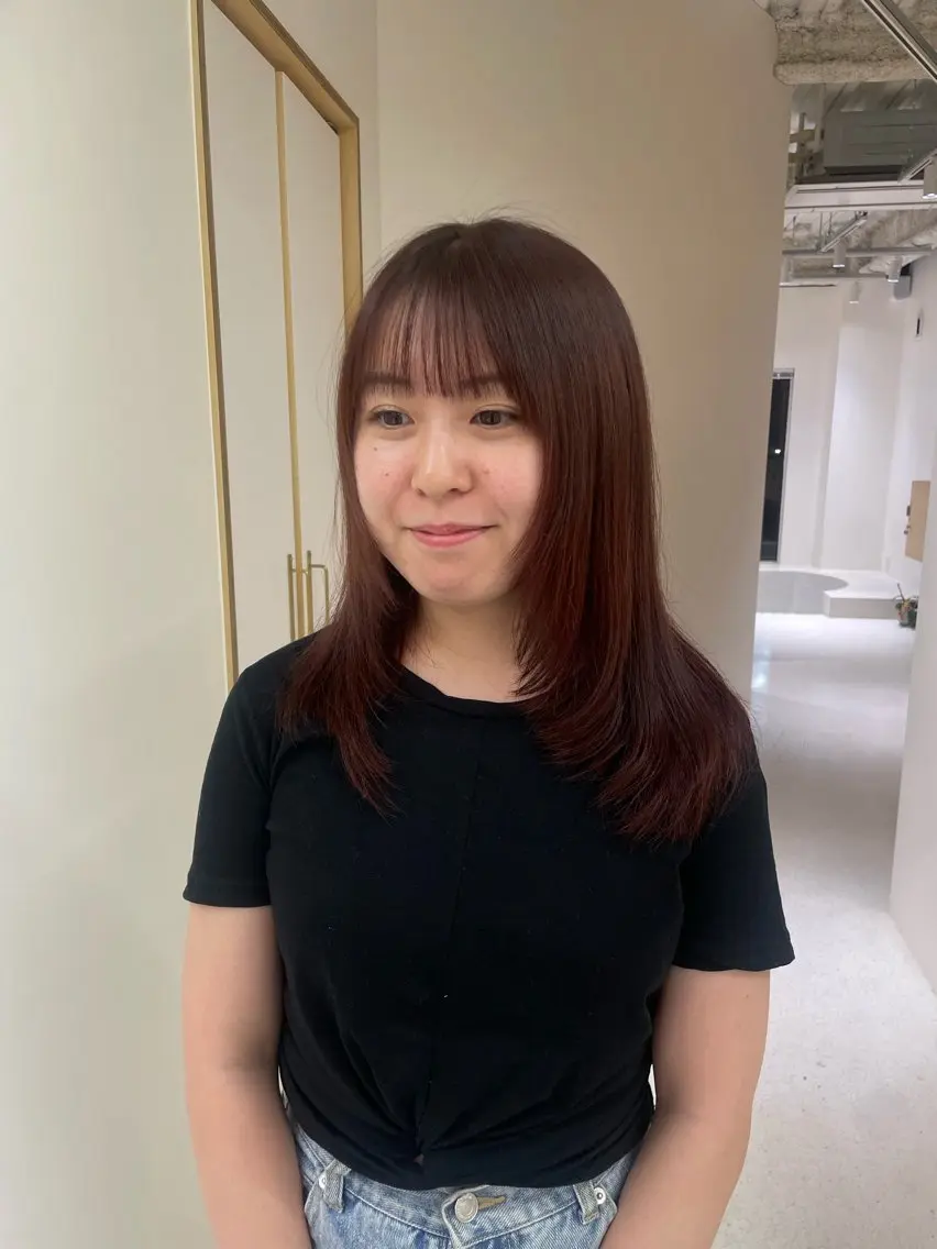 セミロング レイヤーカット DEEokazaki hina.Oのヘアスタイル