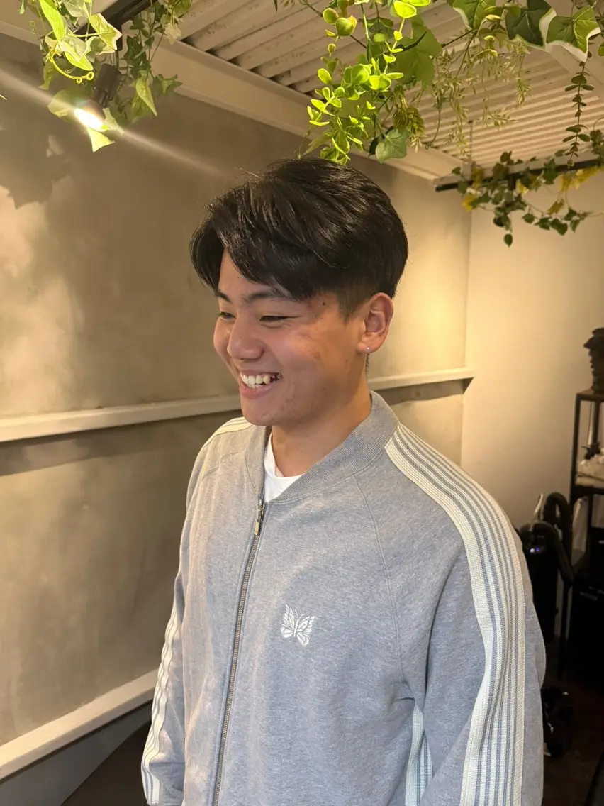 ショート カラー メンズ ブラウンカラー 透明感カラー ダークブラウン 藤原暖 ／カラーモデル募集のヘアスタイル