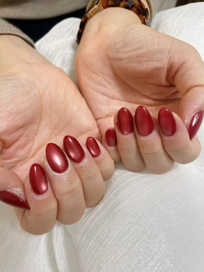 ネイル オーロラネイル フットネイル フレンチネイル ジェルネイル マグネットネイル ハンドネイル mogunail &blowのネイルデザイン