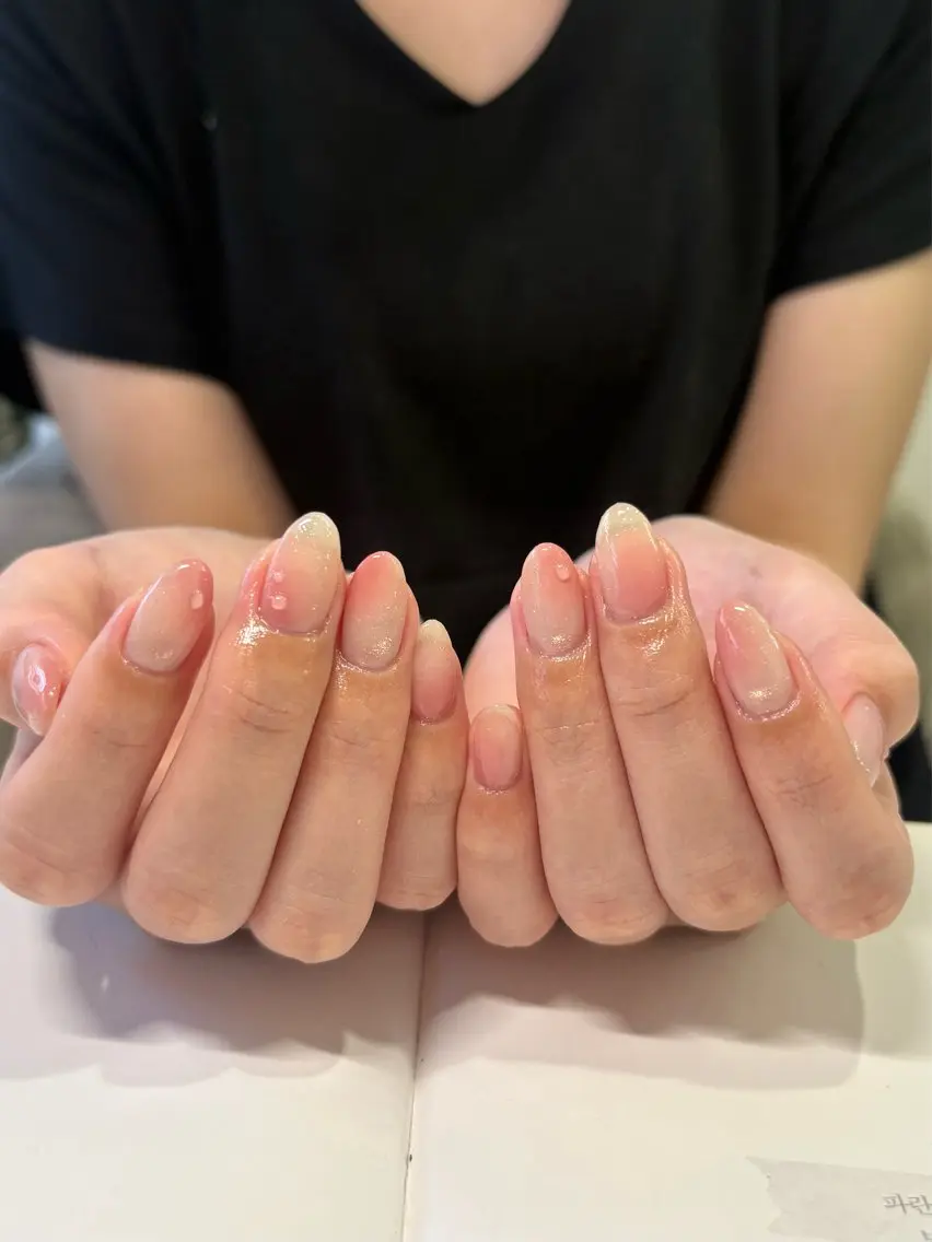 ネイル ハンドネイル ネイルズシャトン🪡 ネイリスト齊藤のネイルデザイン
