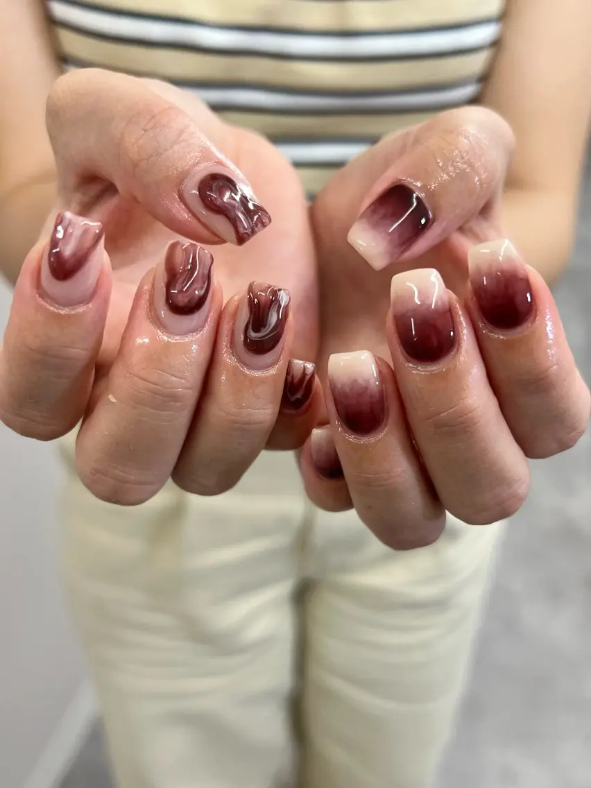 ネイル ボルドー ジェルネイル マグネットネイル ニュアンスネイル パラジェル ハンドネイル ハンドケア Bana_ Nailのネイルデザイン