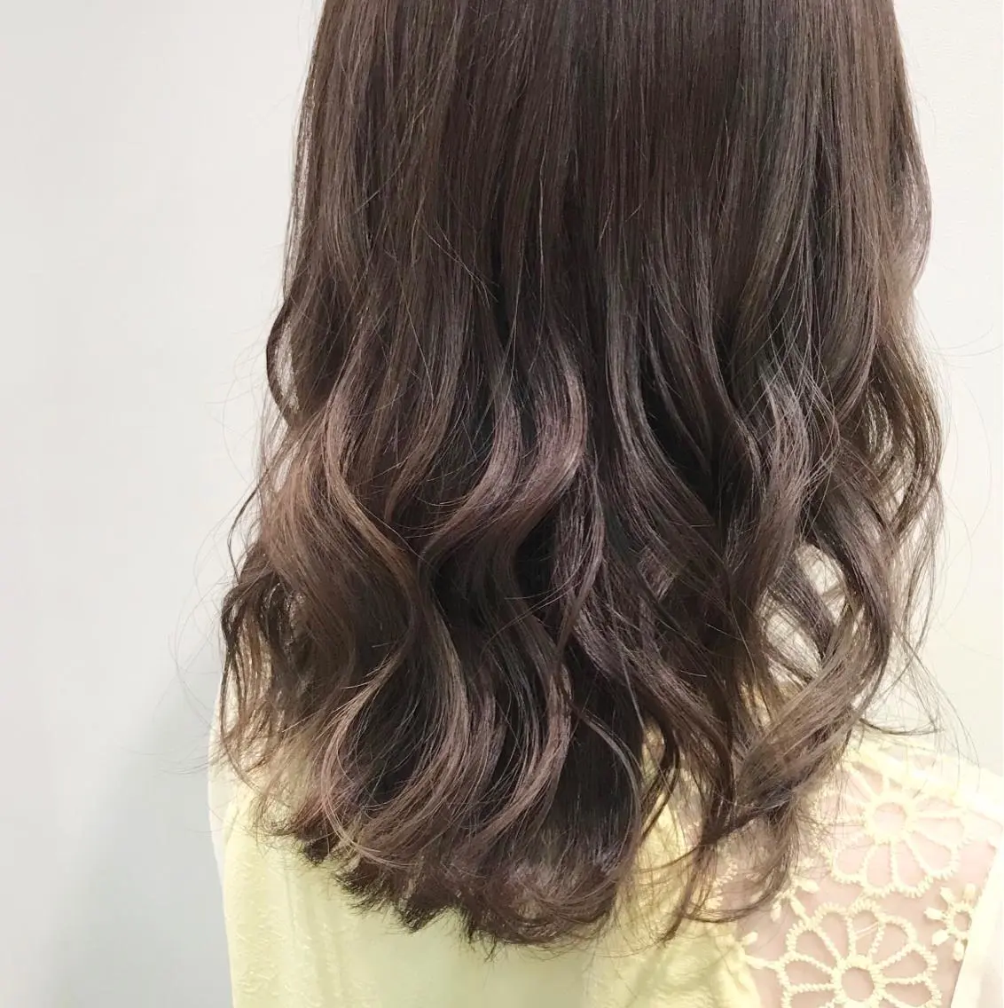 セミロング ヘアカラー ✨美髪サラ艶トレンド 橋柿 実紀✨のヘアスタイル