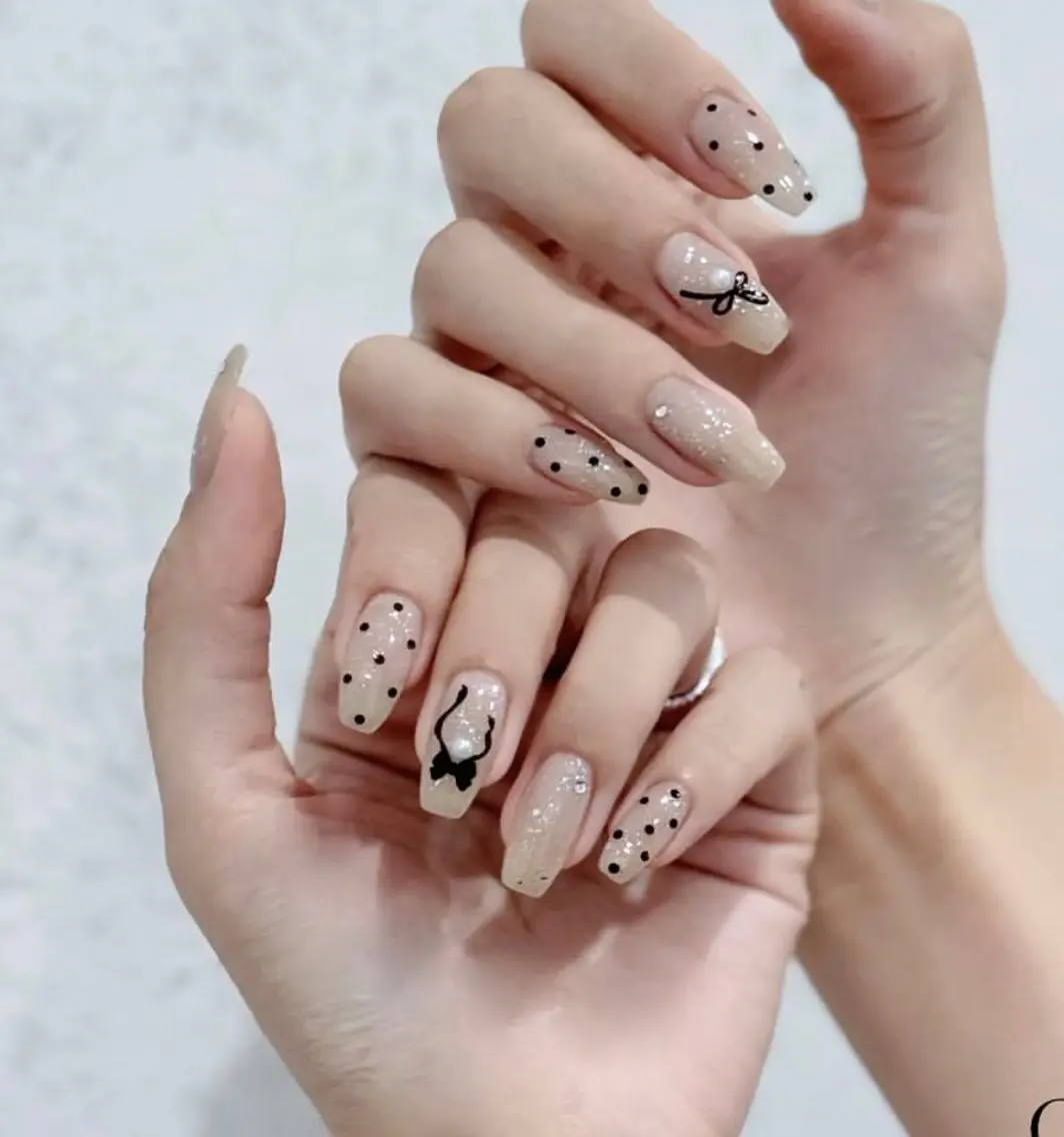 ネイル アートネイル フレンチネイル ジェルネイル キラキラネイル ニュアンスネイル ハンドネイル Ryu Nail YukiChanのネイルデザイン