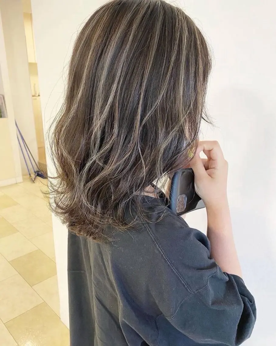セミロング カラー ハイライトカラー ハイライト ヘアカラー ＠RICH Ryokaのヘアスタイル