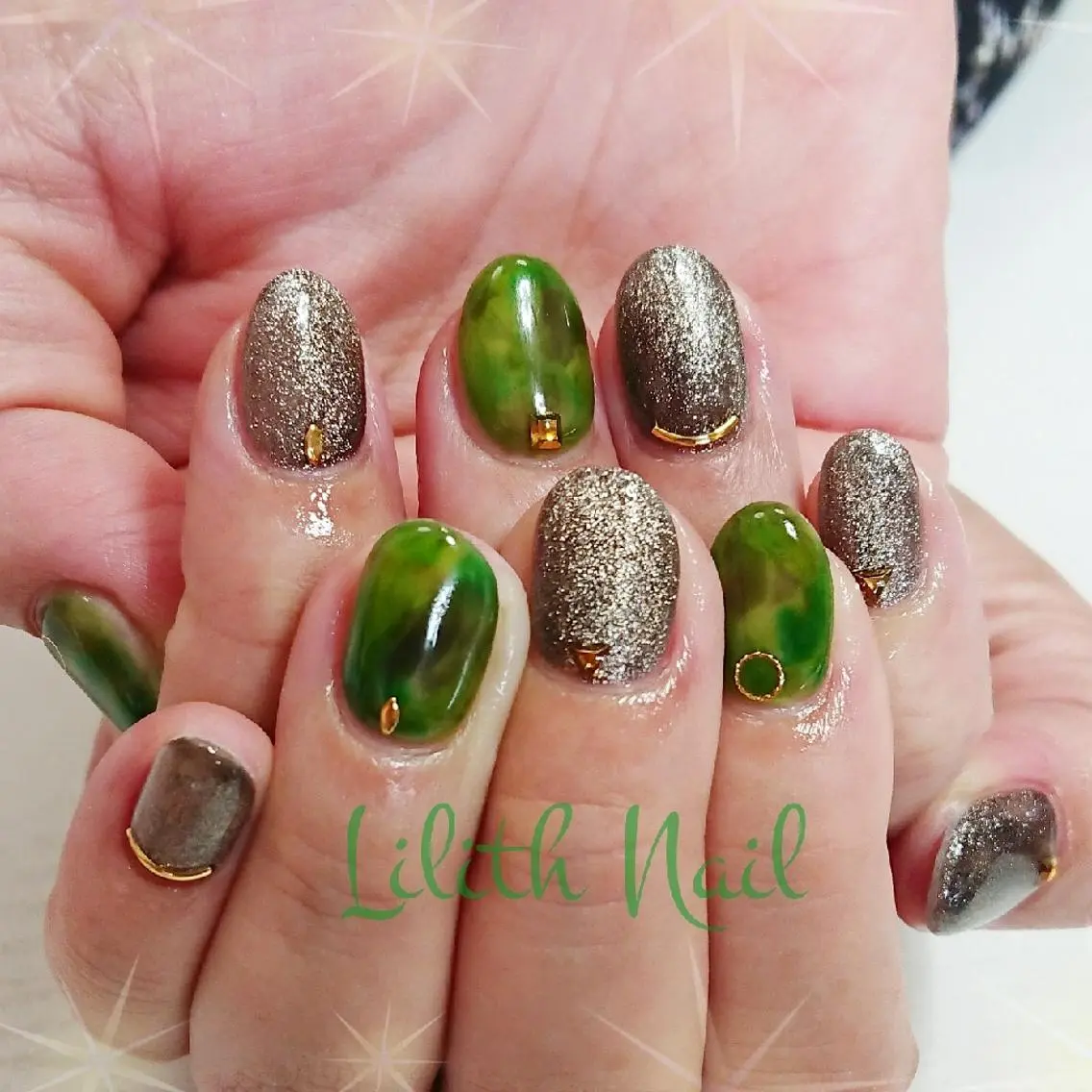 ネイル マグネットネイル Lilith Nailのネイルデザイン