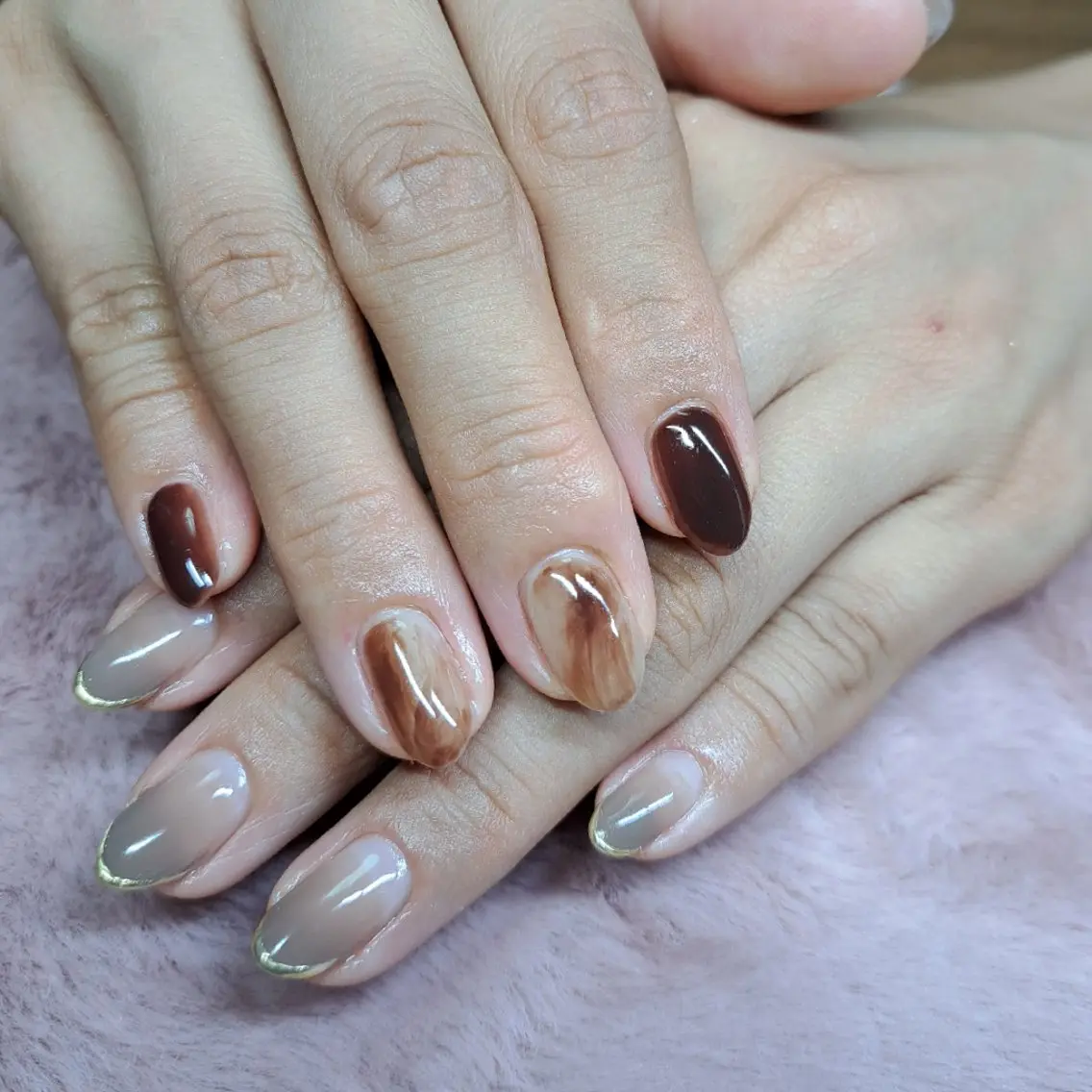 ネイル フレンチネイル ゴールド ニュアンスネイル HAYASHI  Nのネイルデザイン