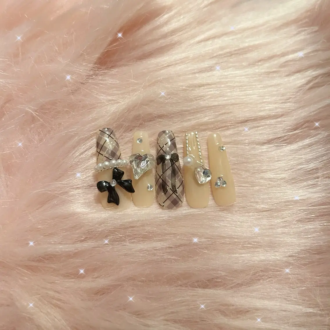 ネイル 🎀 アネラ しま  🎀のネイルデザイン