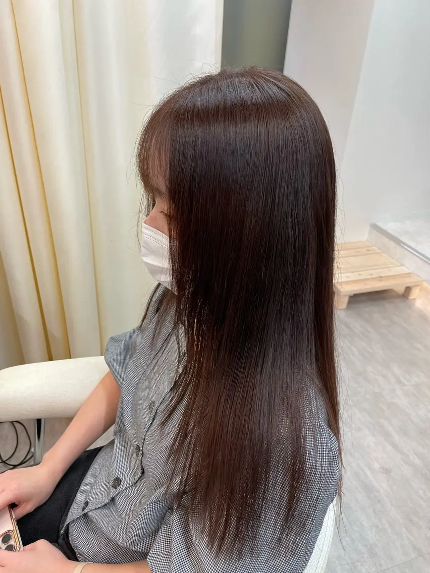 ロング ラベンダーベージュ 柏田 かりんのヘアスタイル