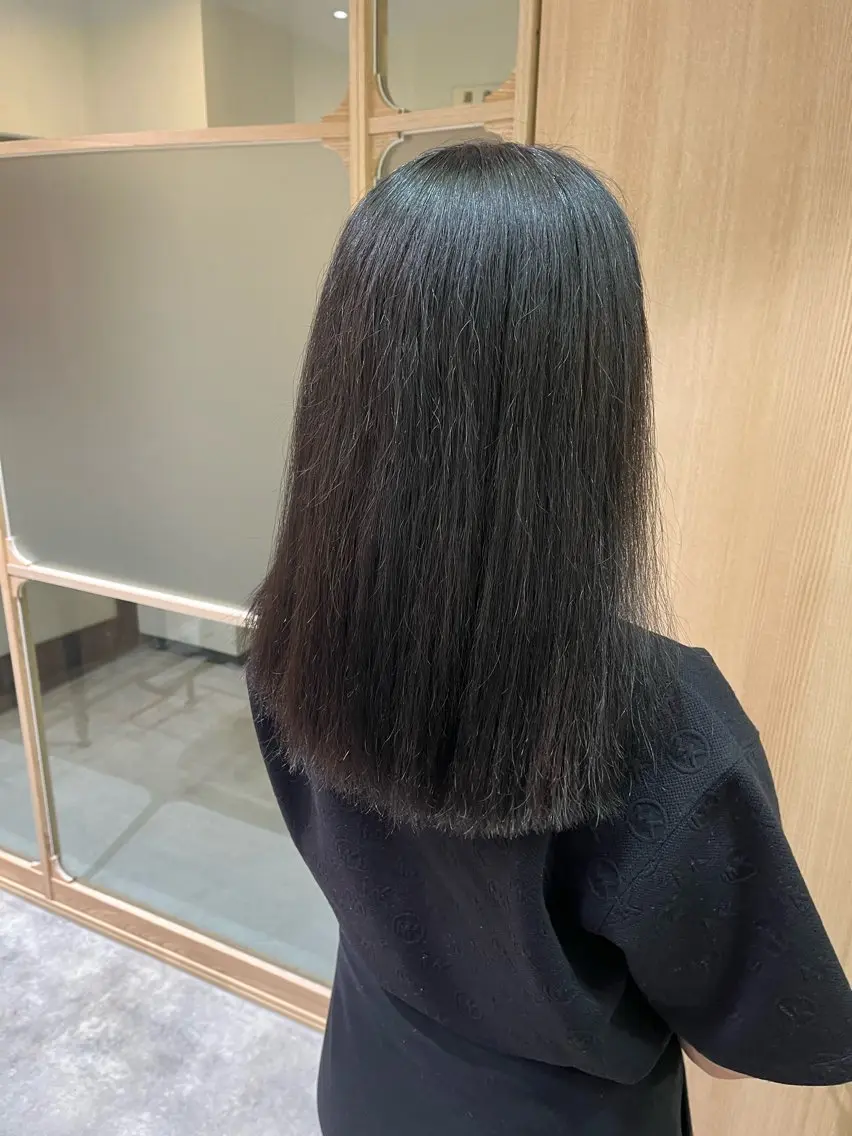 ロング レイヤーカット カット ヘアカラー トリートメント MAHAE 東芝のヘアスタイル