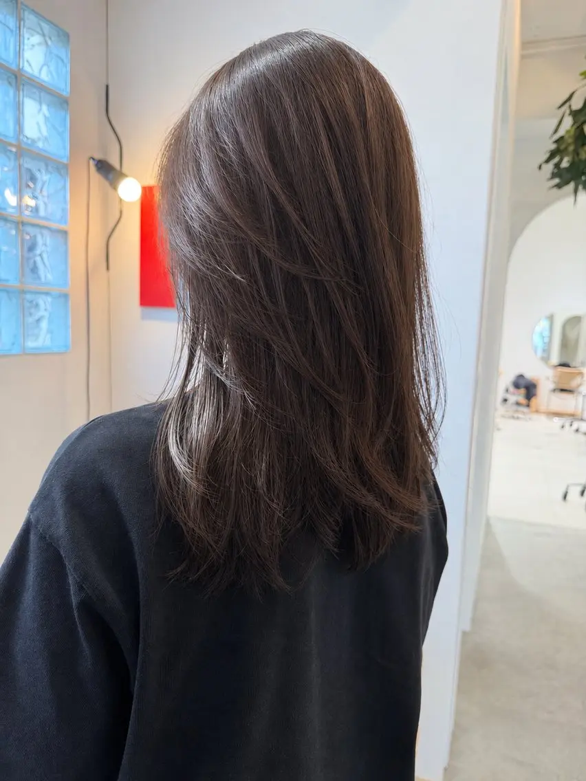 ミディアム カラー カット ヘアカラー 浦井 まなかのヘアスタイル