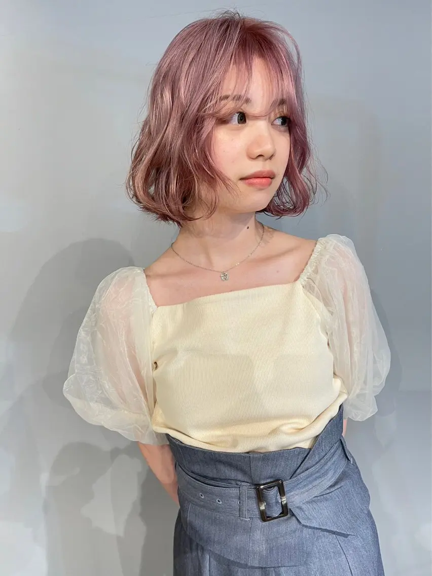 ショート カラー カット ヘアカラー トリートメント (h)wim ウィムのヘアスタイル