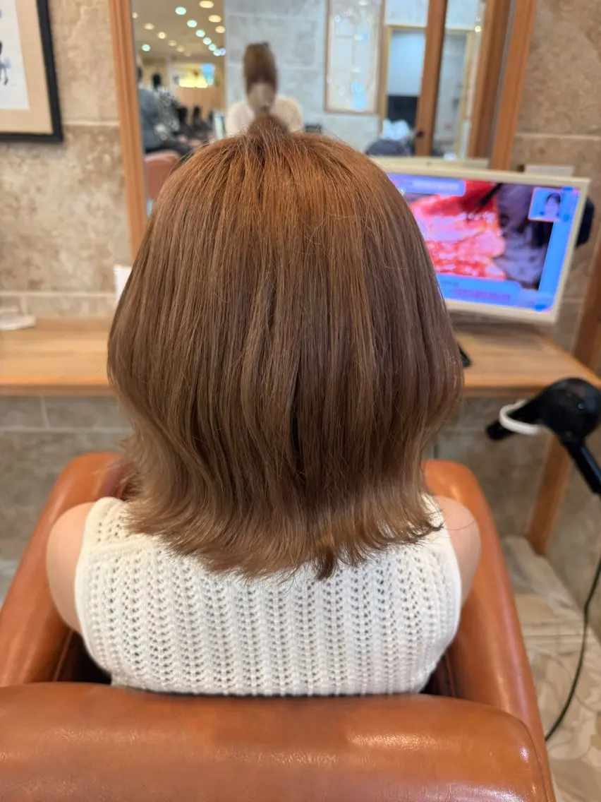 ミディアム カラー 井関 夢菜のヘアスタイル