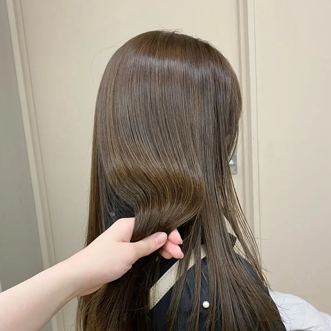 ロング 伊藤朱音/栄/ レイヤーカットのヘアスタイル