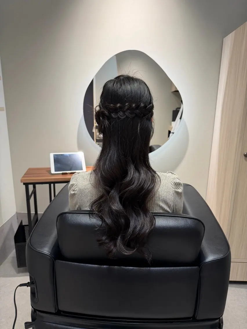 ロング ヘアセット NAVY 橋本心 縮毛矯正のヘアスタイル