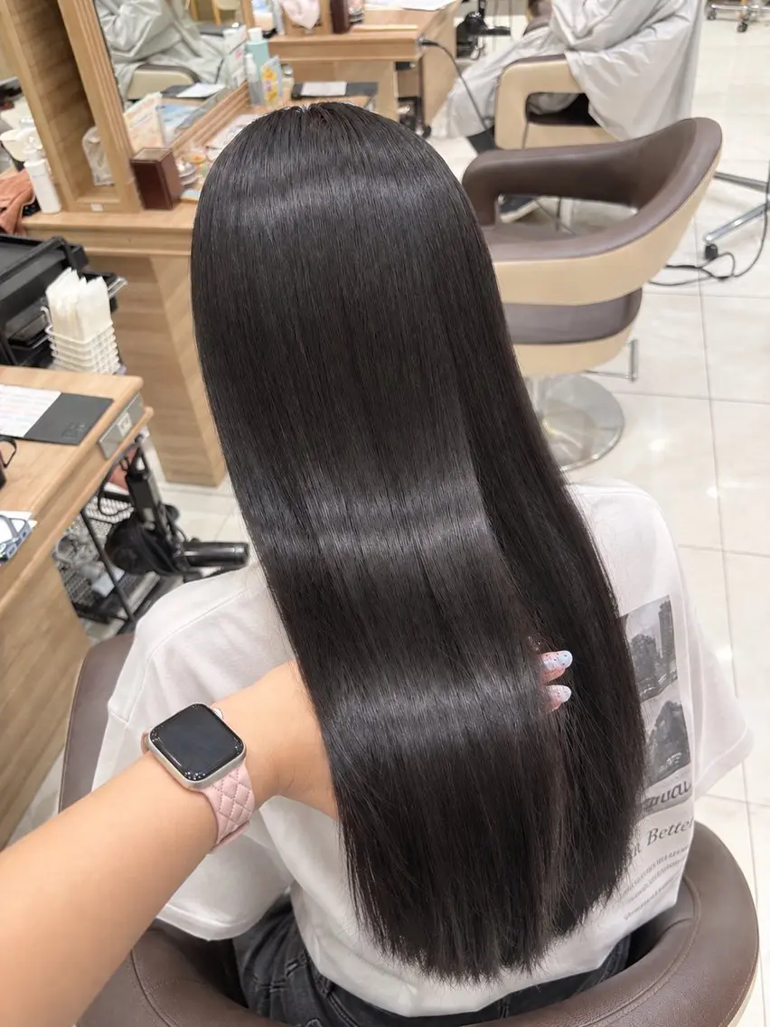 ロング 縮毛矯正 駒形 七海のヘアスタイル