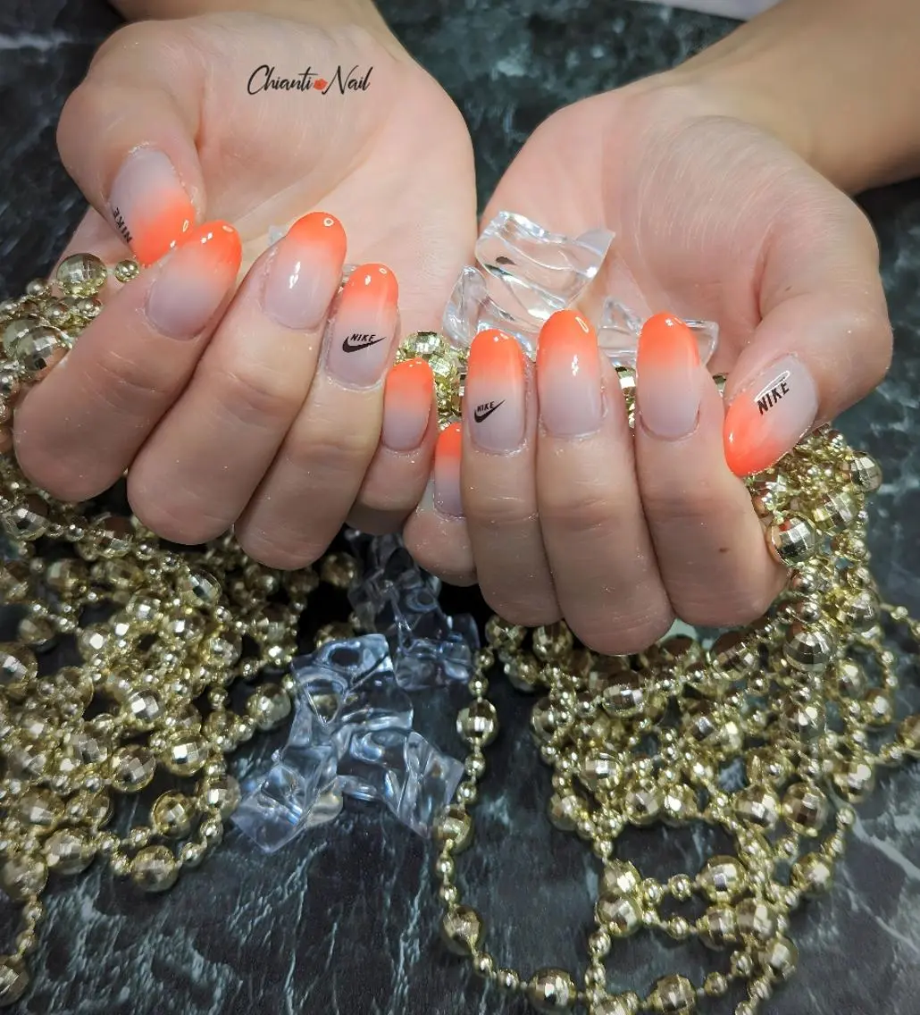 ネイル グラデーション ワンカラーネイル Chianti Nailのネイルデザイン