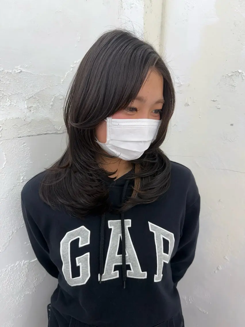 セミロング ハッシュカット レイヤーカット 𝙃𝘼𝙍𝙐🎀 韓国×エクステのヘアスタイル