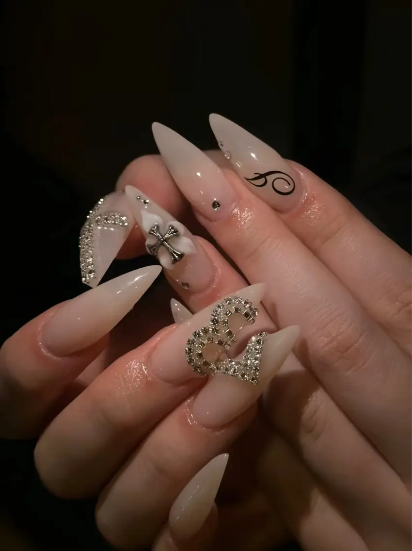 ネイル ハンドネイル NiJi Nailsのネイルデザイン