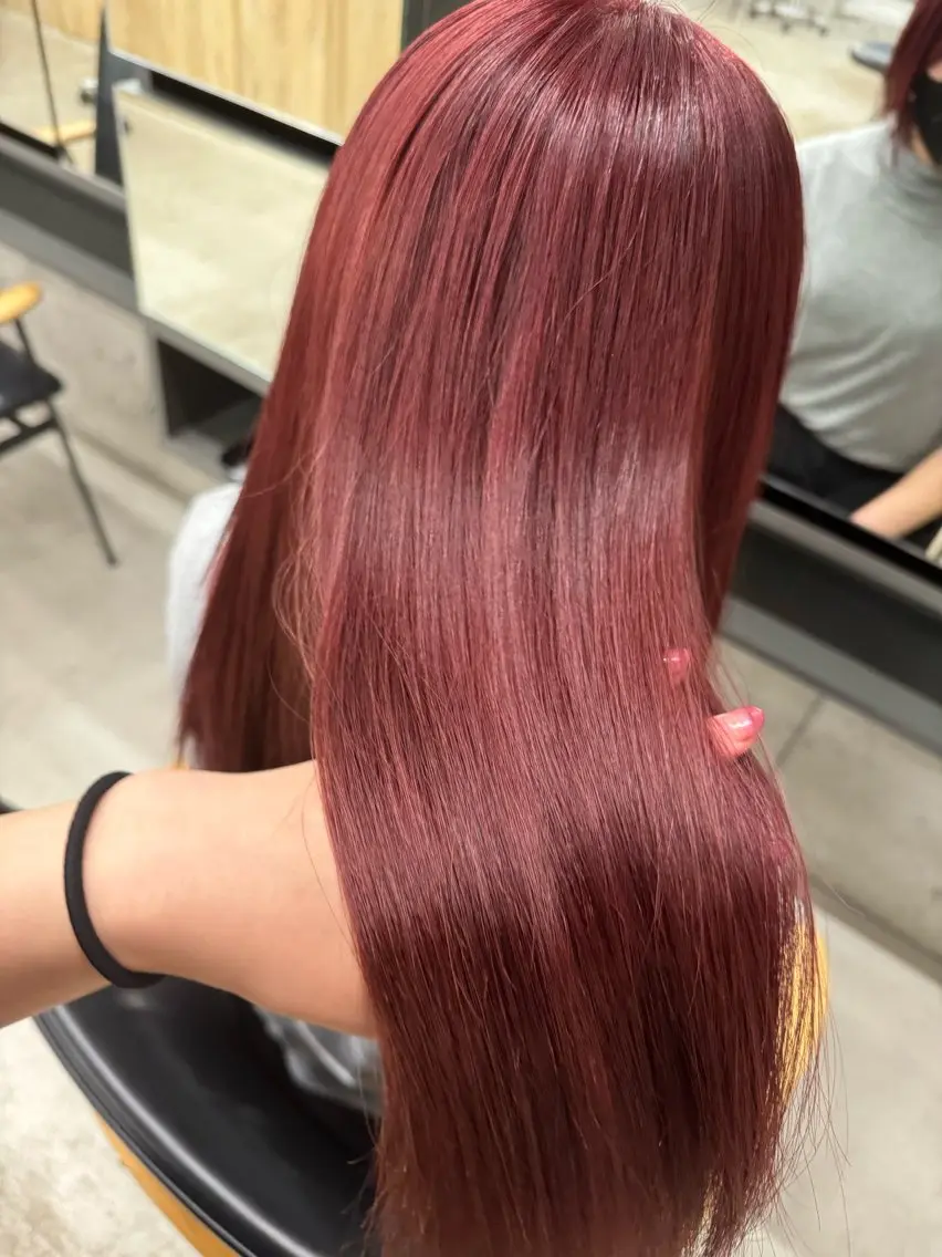 ミディアム カラー ヘアアレンジ レッドカラー ルビー ヘアカラー mina 🌷のヘアスタイル
