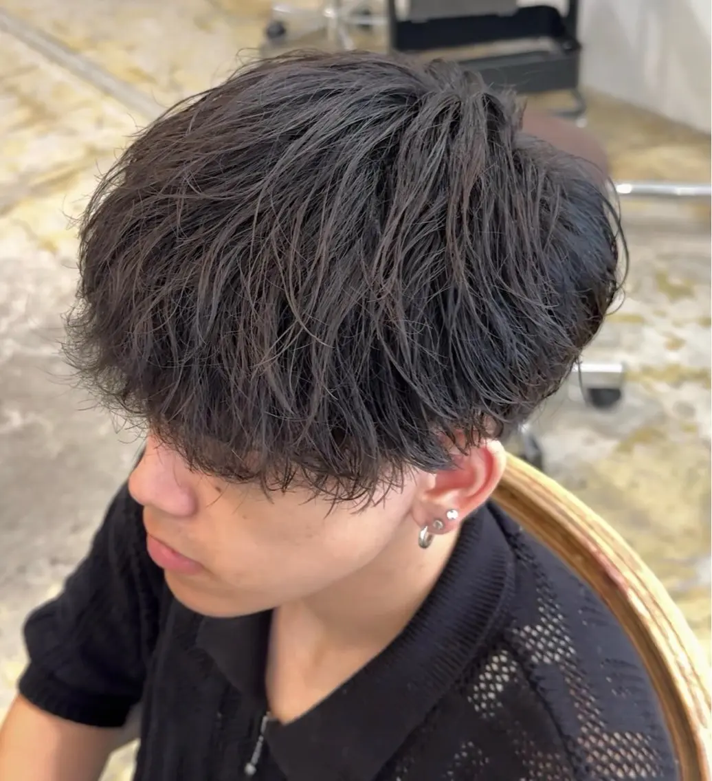 メンズ カット パーマ メンズパーマ特化 三宅陸斗のヘアスタイル