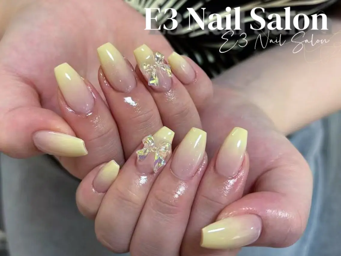 ネイル 桜ネイル フレンチネイル ジェルネイル ガラスフレンチ グラデーション ハンドネイル E3 Nail Salonのネイルデザイン