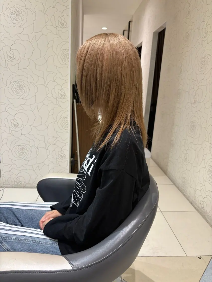 セミロング カラー パーマ 高橋 久美子のヘアスタイル