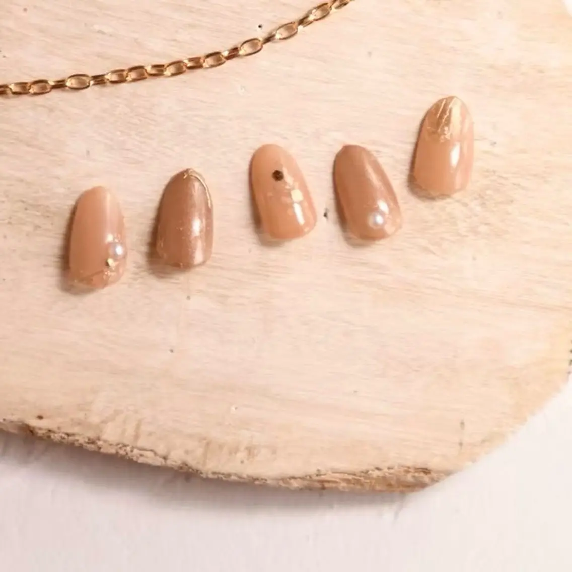 ネイル ジェルネイル ミラーネイル ニュアンスネイル オフィスネイル ショートネイル kiu nailsalonのネイルデザイン