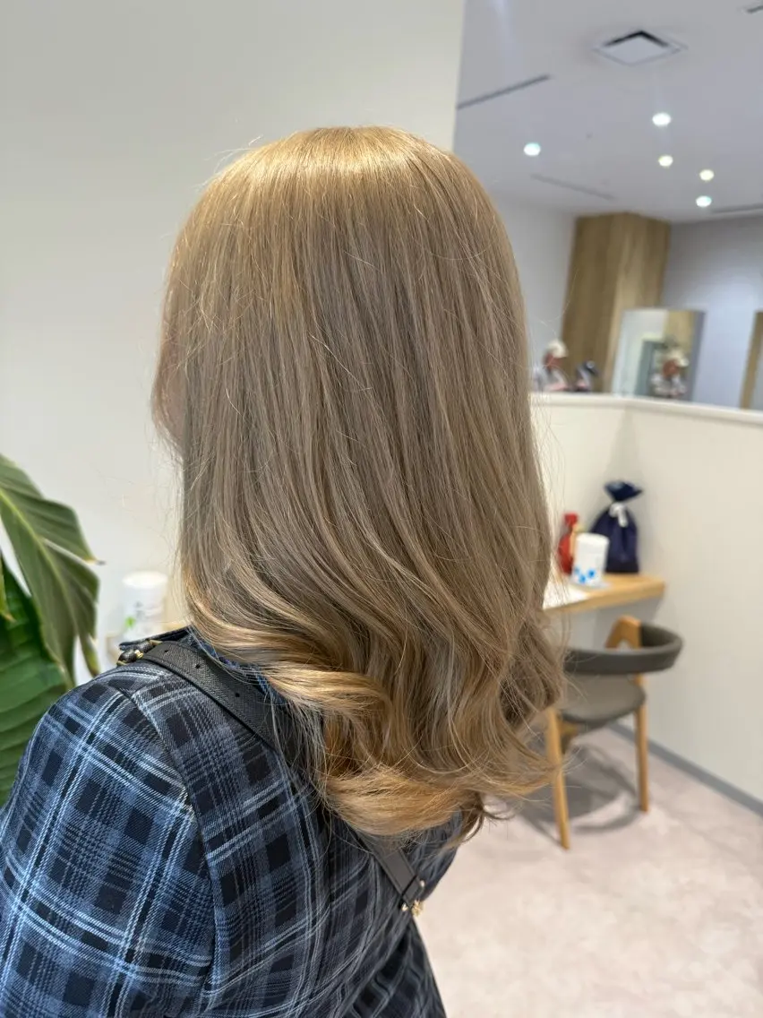 カラー カット ヘアカラー トリートメント 長谷川 紗羅のヘアスタイル