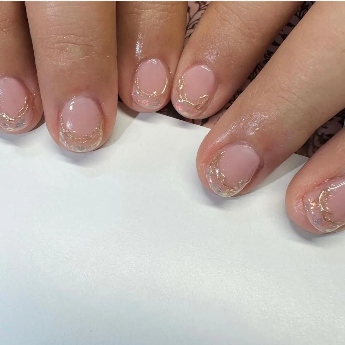 ネイル オーロラネイル フレンチネイル 韓国ネイル ミラーネイル ニュアンスネイル 🪞KAPE NAIL 🪞のネイルデザイン