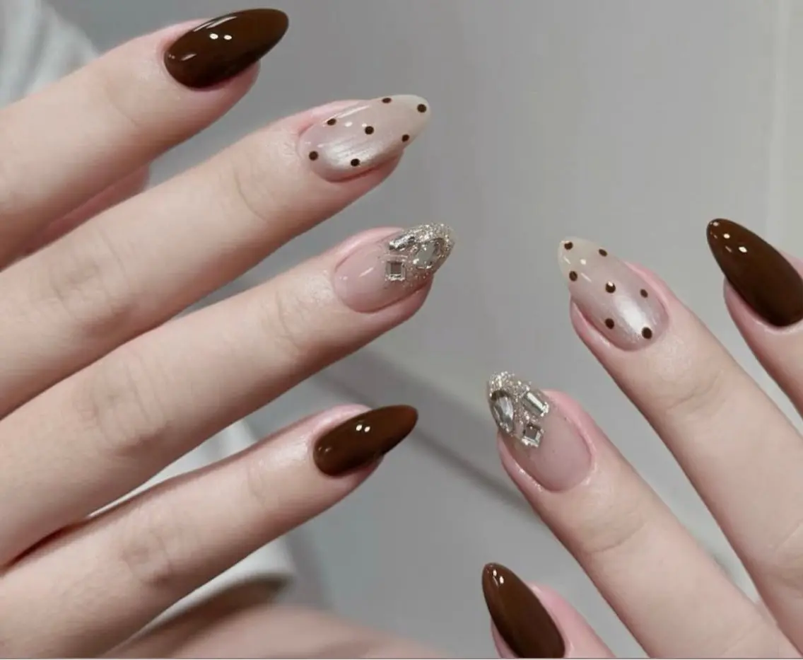 ネイル MoonHi Nail 朝霞台のネイルデザイン