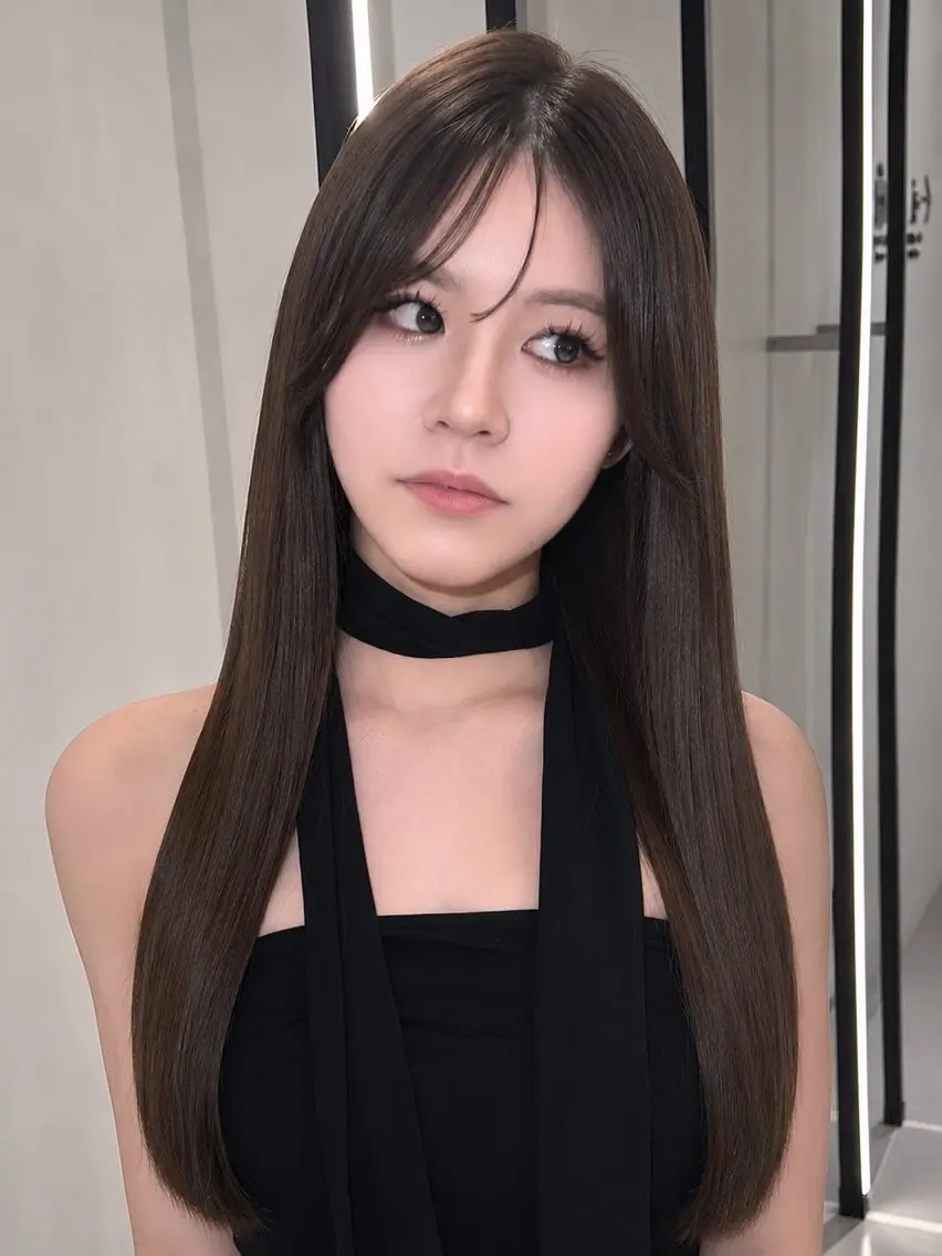 縮毛矯正🩶うねりや広がりを抑えて、自然な艶感ストレートに♡の写真