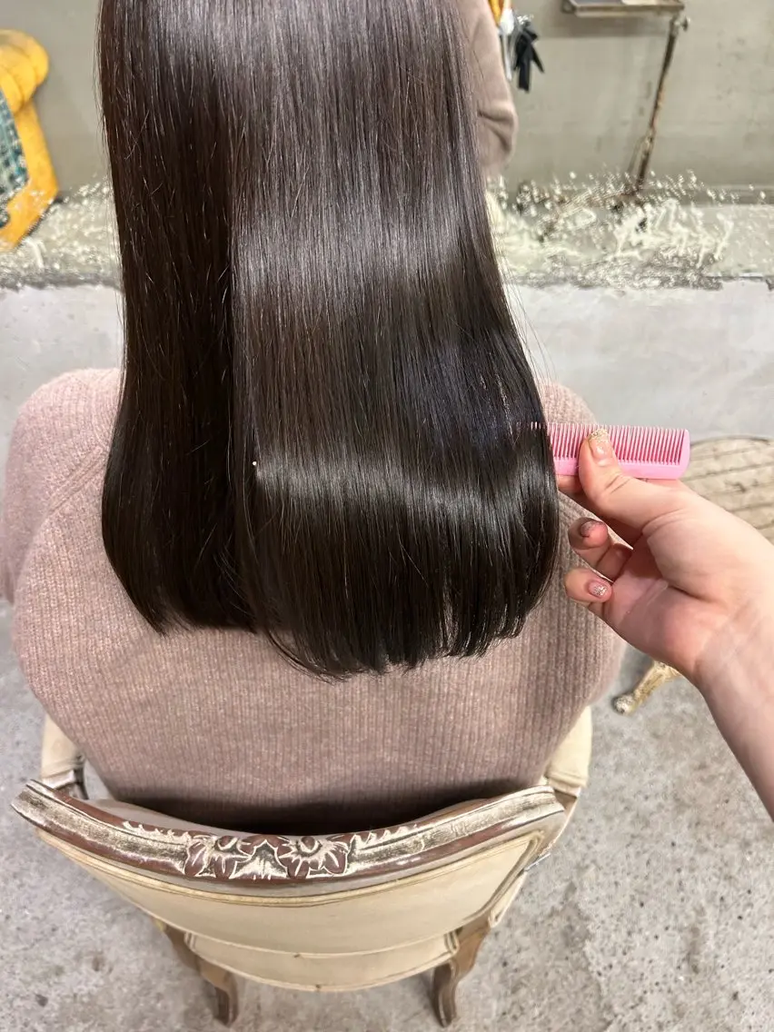 セミロング カラー アッシュ アッシュグレー アッシュグレージュ グレージュ 髪質改善 お任せヘア☘️☘️ 及川渚のヘアスタイル