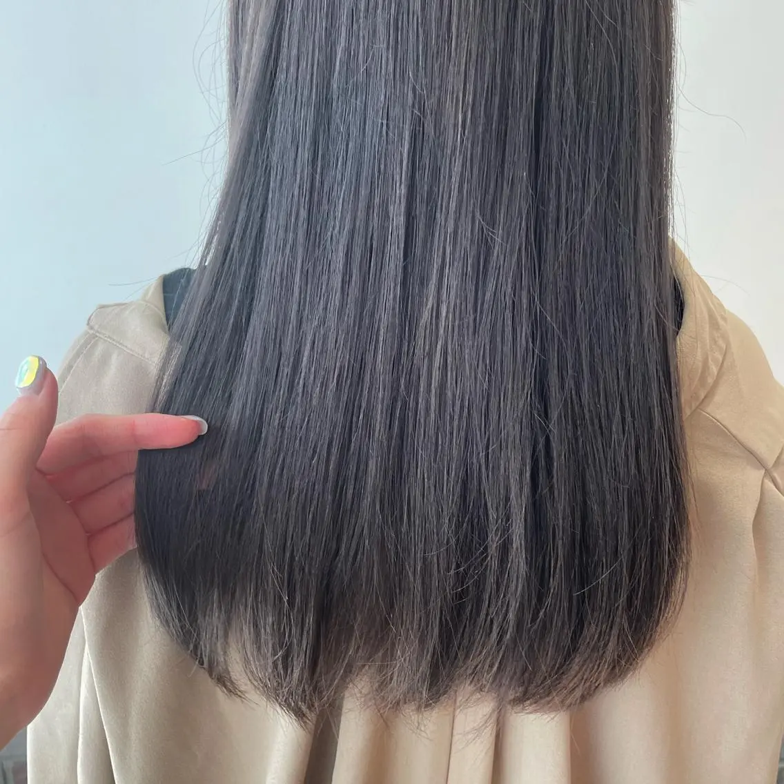 ロング カラー 透明感カラー 🩶🩵🩷AIRIのヘアスタイル