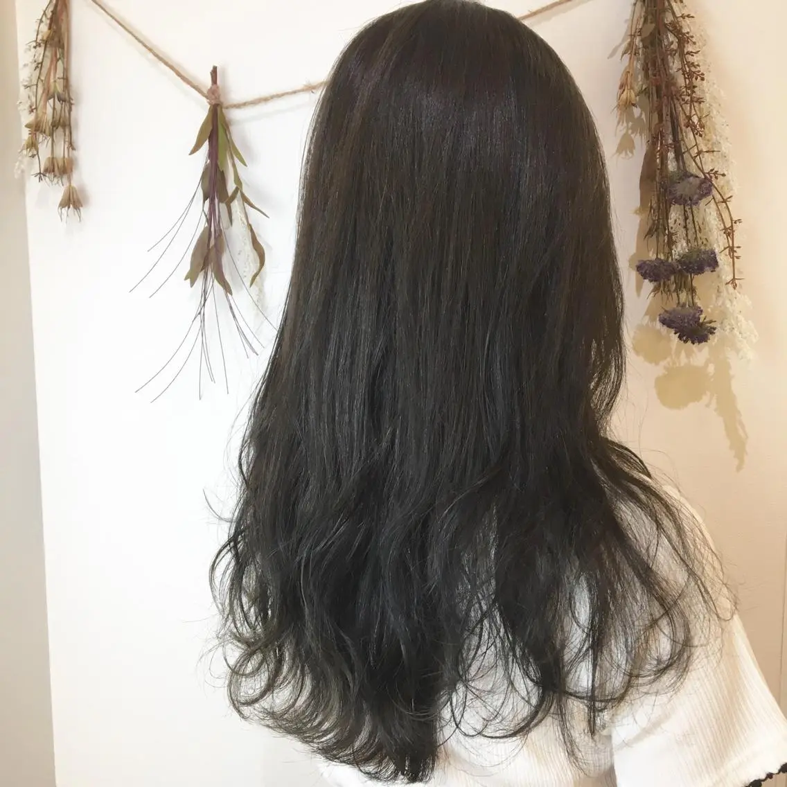 ロング カラー 透明感カラー グレージュ ハイライトカラー ハイライト ロング 広がり、まとまらない お悩み改善/ 中田のヘアスタイル