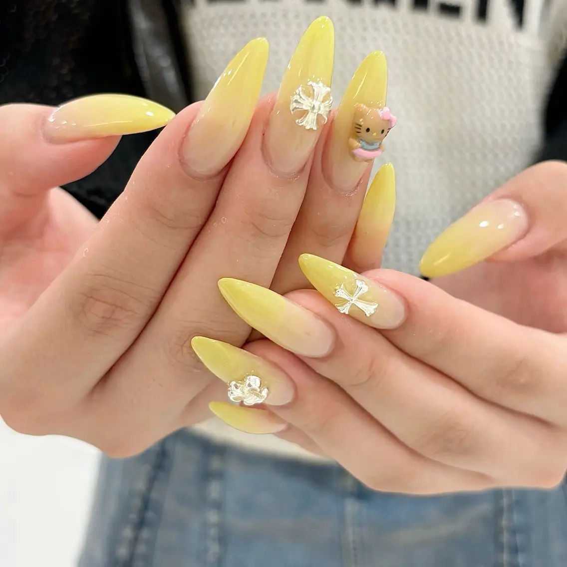 ネイル グラデーション 夏ネイル ハンドネイル FLY Nail Salonのネイルデザイン